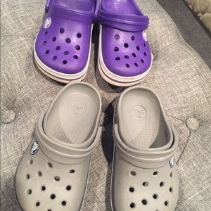 Croc 2pairs! Size 8-9